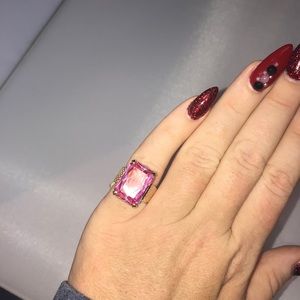 BEAUTIFUL 14k Gold & Pink Topaz Ring!